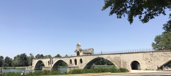 Sur le Pont d‘Avignon Sur le Pont d‘Avignon