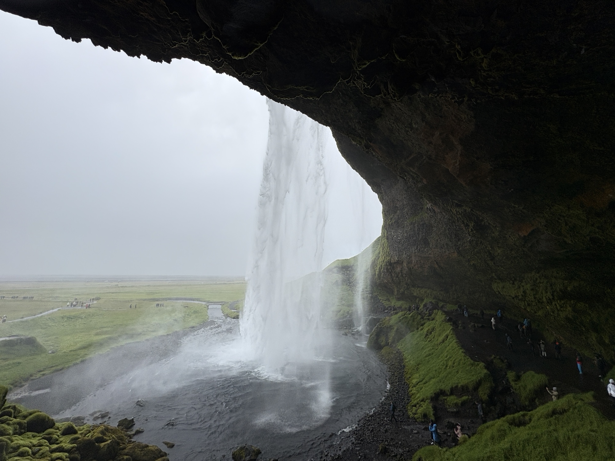 Nach Sturm kommt nass Nach Sturm kommt nass